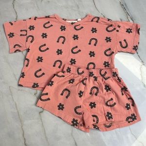 Indy & Pippa matching t-shirt & shorts set (oversized)